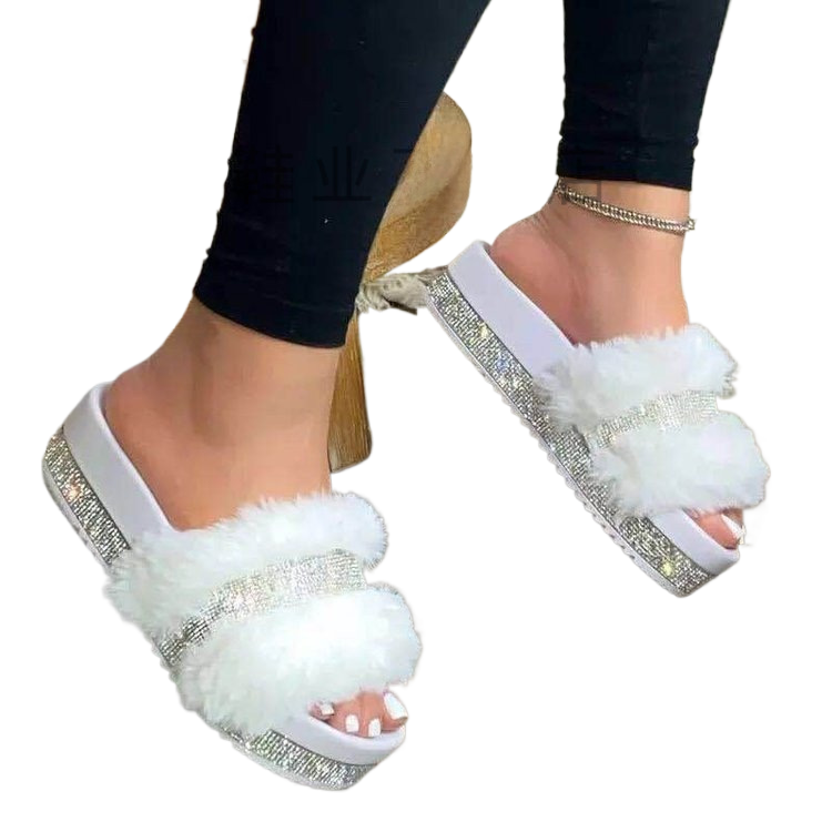 Thick-soled slippers