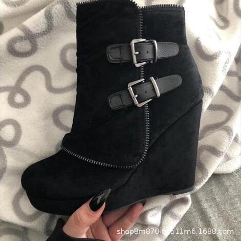 Pegged heel women's sandals