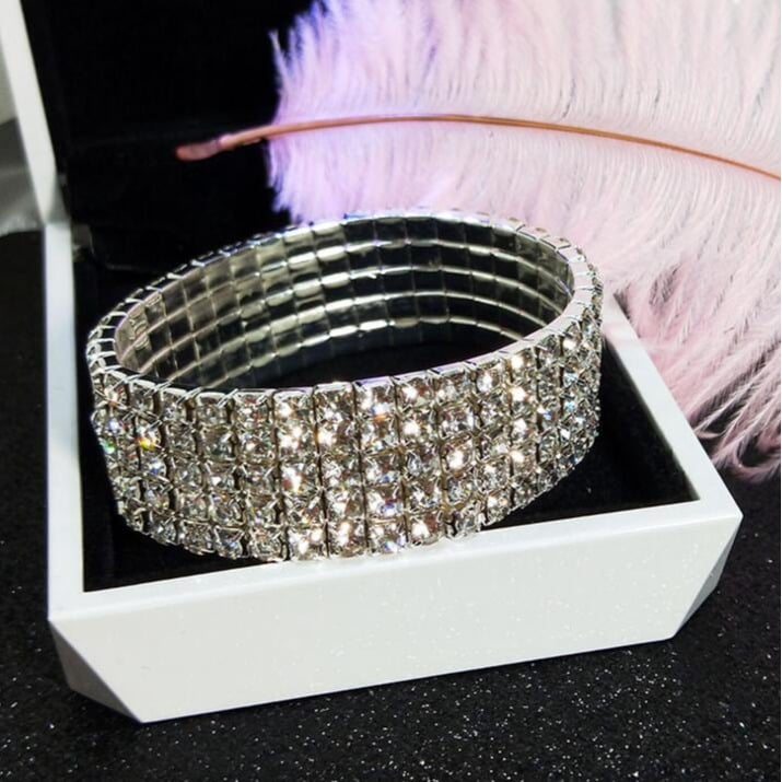 Stretchable bracelet woman