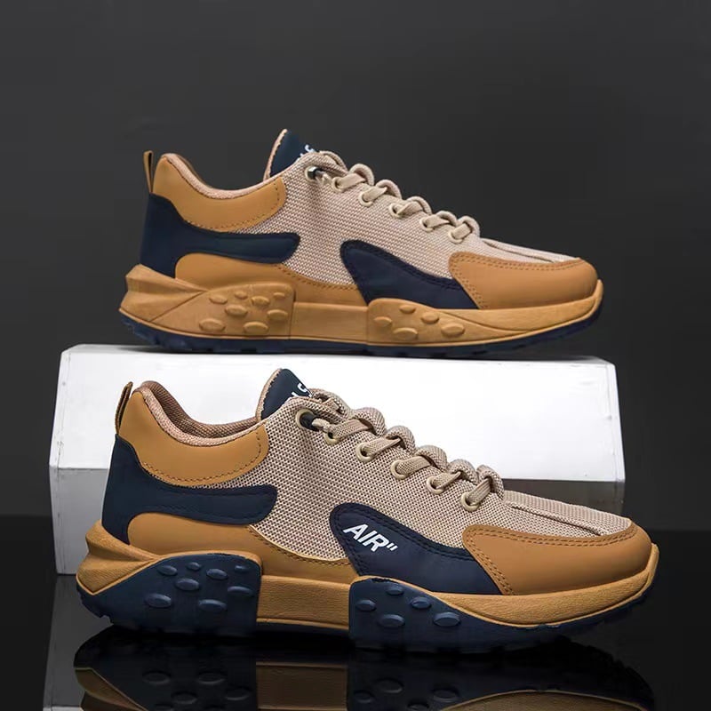 Low-top running shoes