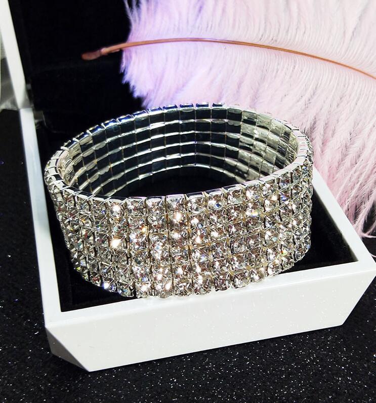 Stretchable bracelet woman