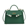A versatile and classic single-shoulder crossbody bag
