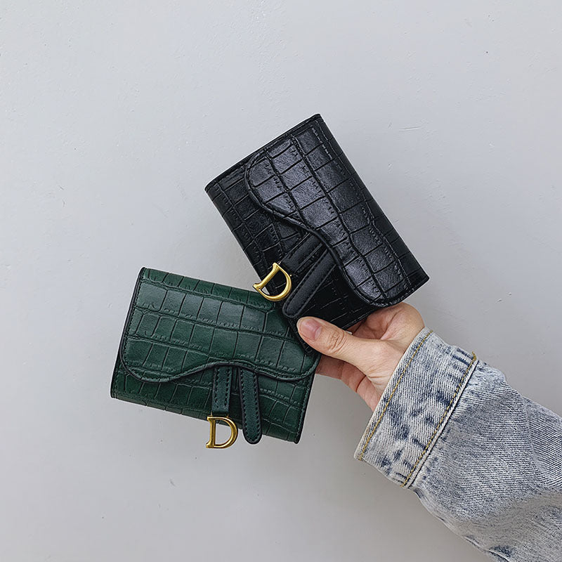 Crocodile-patterned embossed small wallet