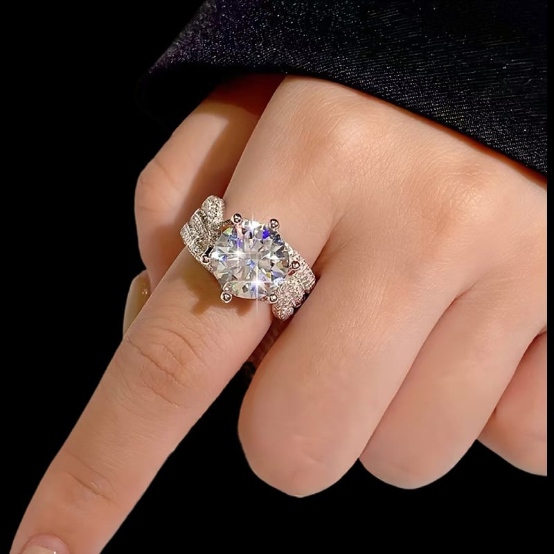 Zircon ring