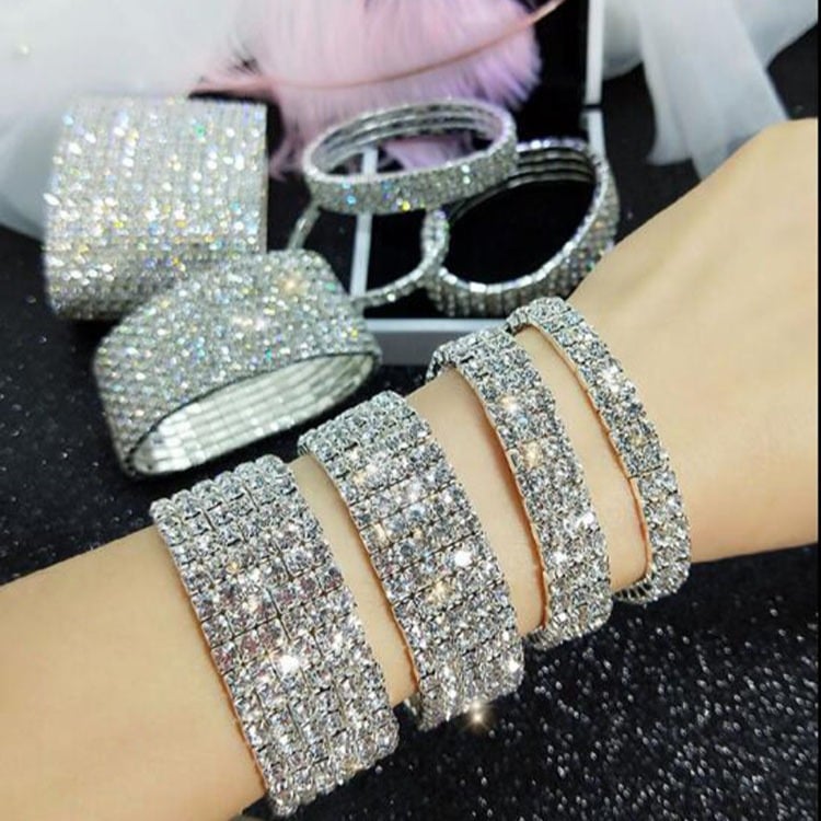 Stretchable bracelet woman