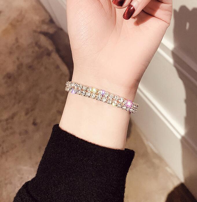 Stretchable bracelet woman