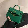 A versatile and classic single-shoulder crossbody bag