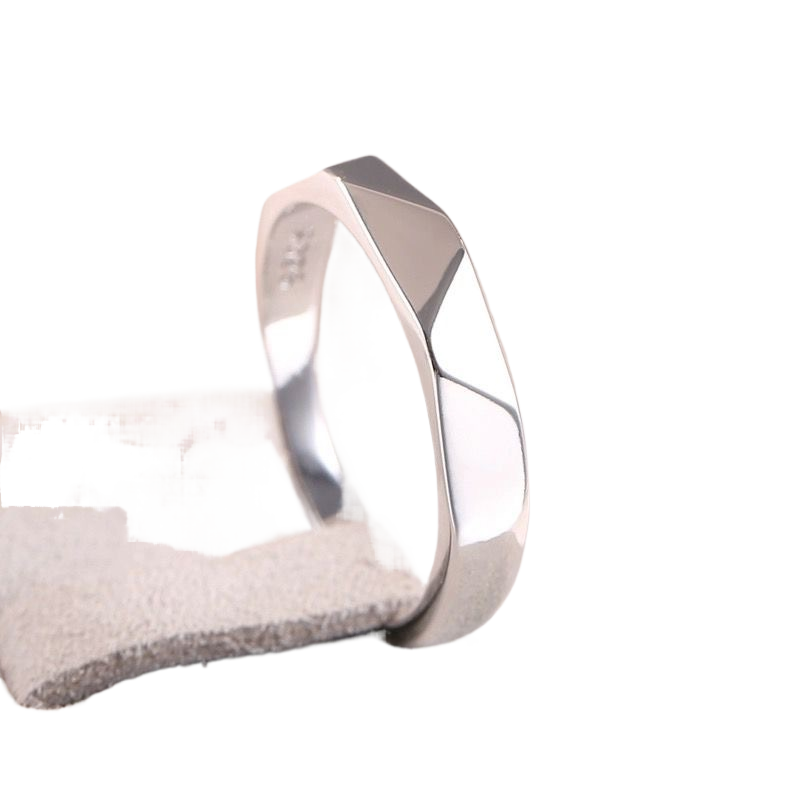 Adjustable diamond ring