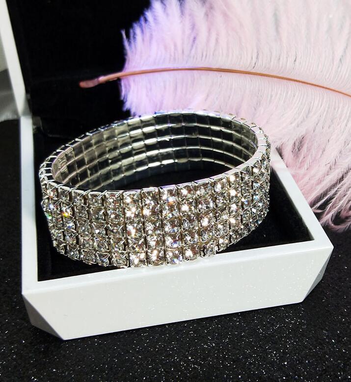 Stretchable bracelet woman
