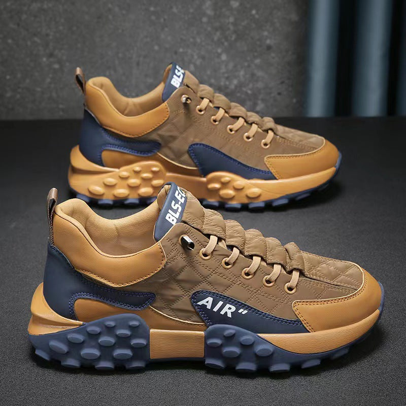 Low-top running shoes