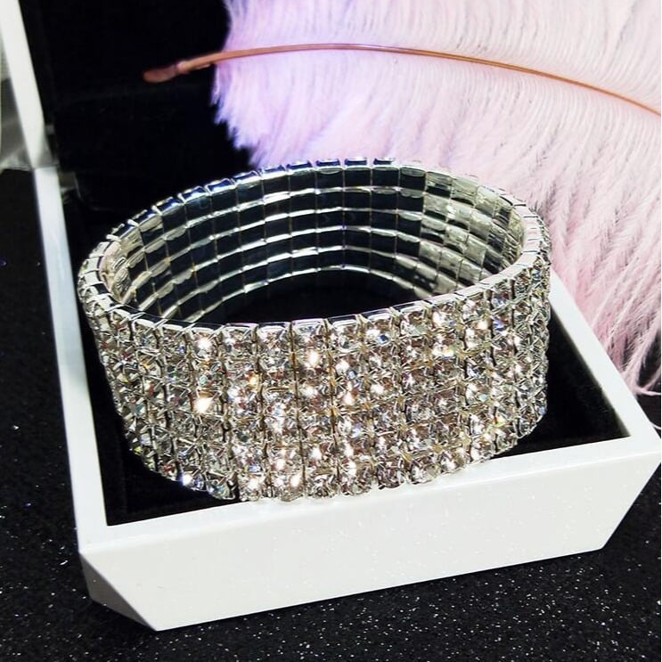 Stretchable bracelet woman