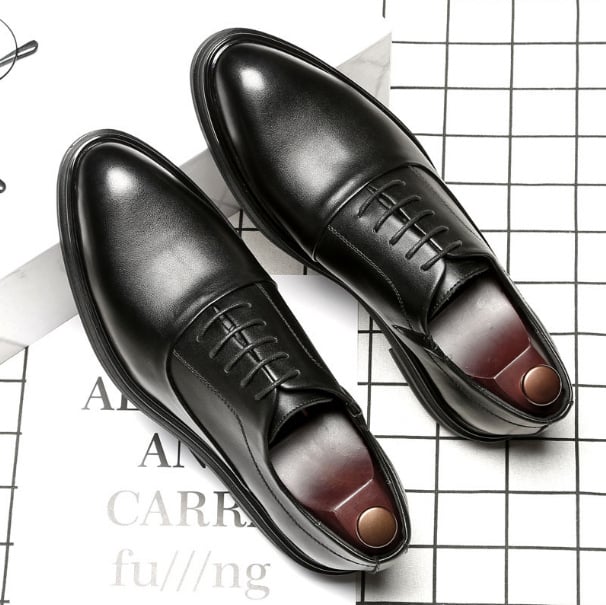 Leather men's shoes