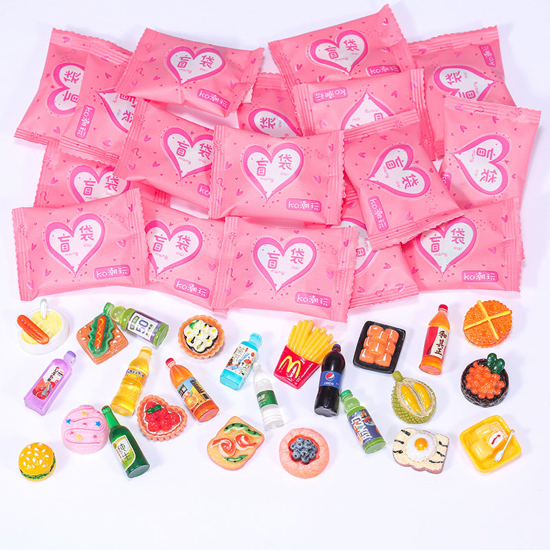 Miniature food play blind bag