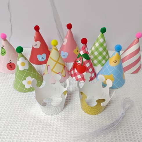 Children's birthday party polka dot pompom party hat crown hat set baby one year old full moon photo props