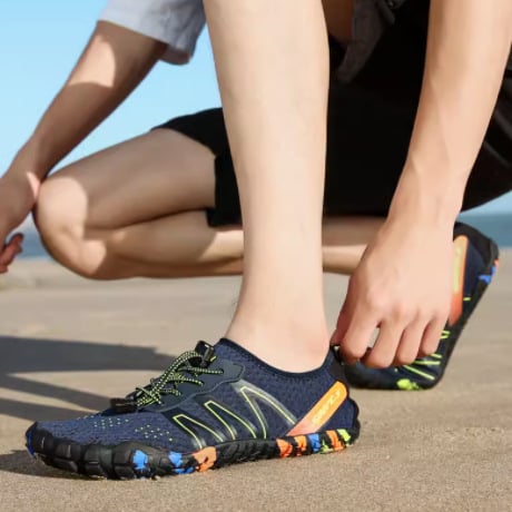 Quick-drying, breathable and non-slip hiking shoes for river-wading