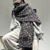 Spring And Autumn New Atmosphere Warm All-matching Leopard Print Triangular Binder